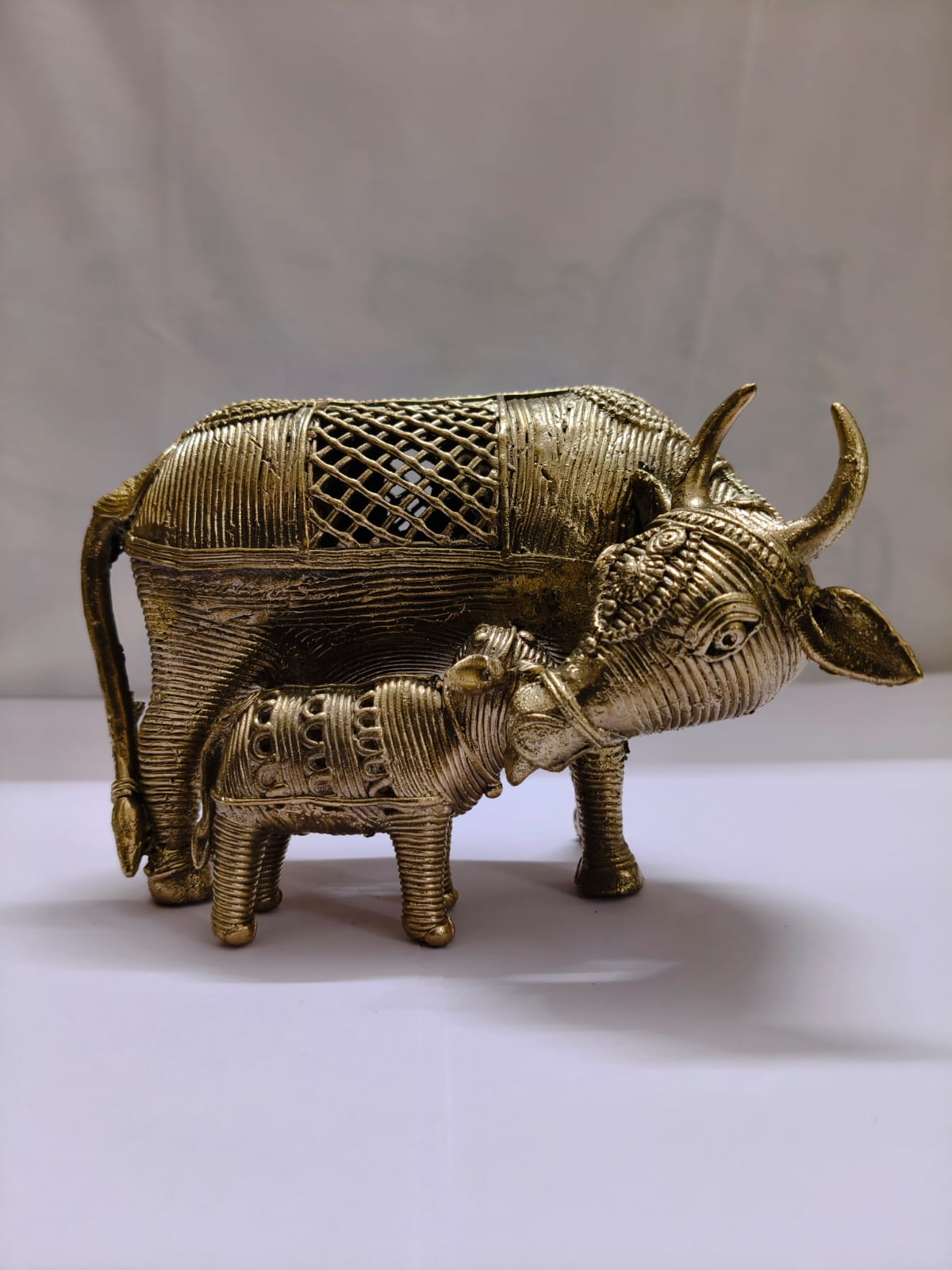 Kamadhenu Idol-Divine Bond Of Cow And Calf (1300gm) - Image 2