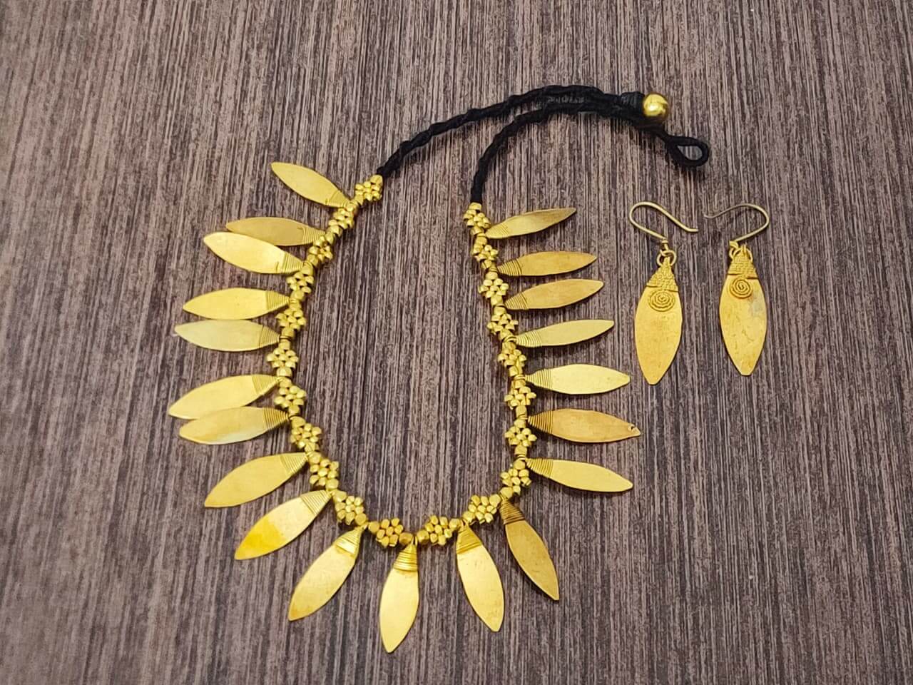 Patra Shobha – Handcrafted Brass Leaf Necklace Set with Earrings (20”) - Image 2